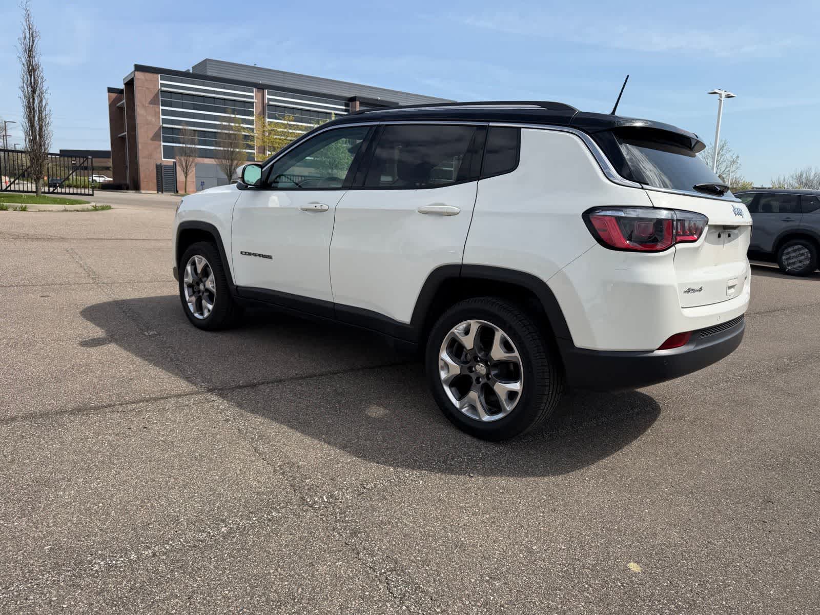 Thumbnail: 2019 Jeep Compass - 22