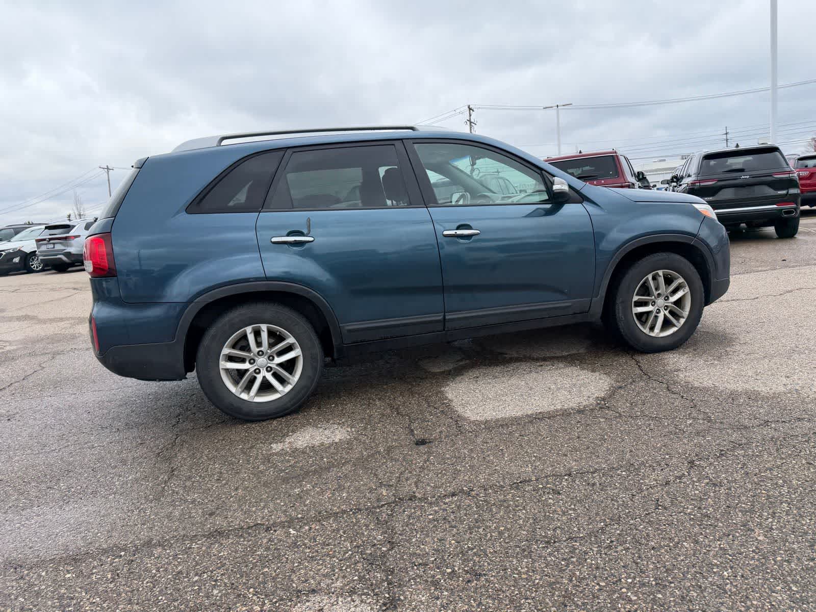 Thumbnail: 2014 Kia Sorento - 16