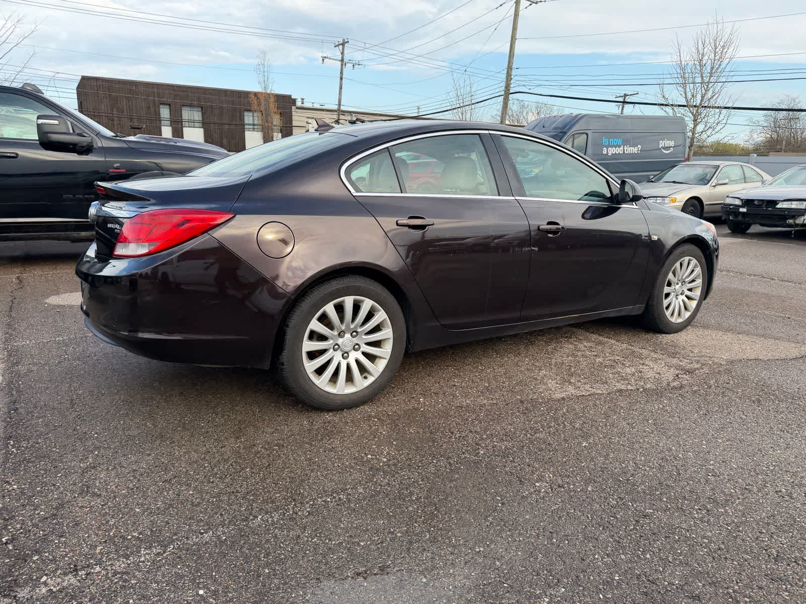 Thumbnail: 2011 Buick Regal - 15