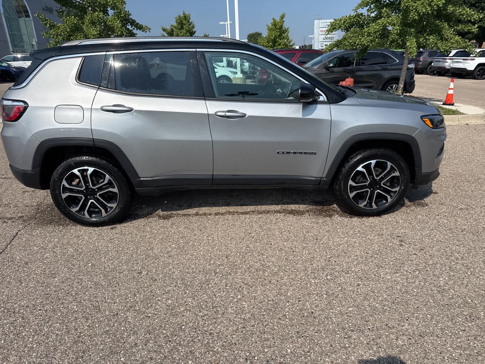 Thumbnail: 2022 Jeep Compass - 12