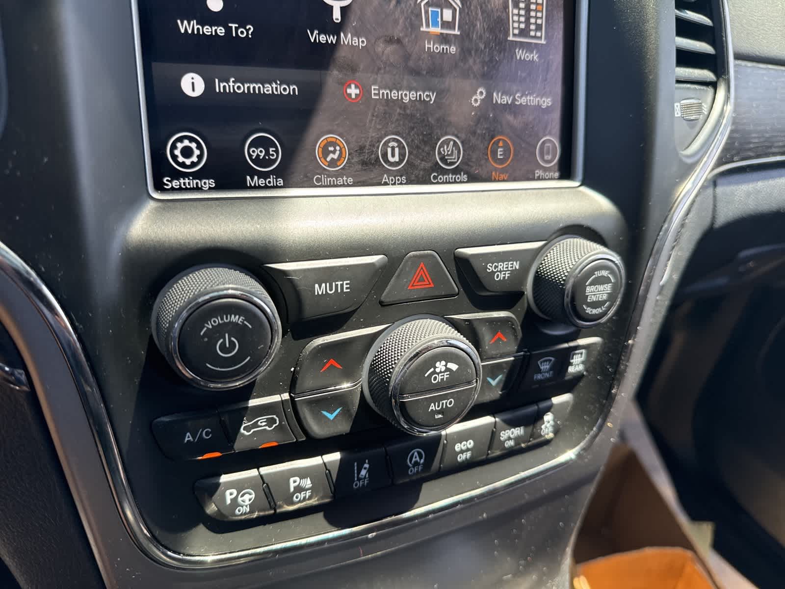 Thumbnail: 2018 Jeep Grand Cherokee - 37