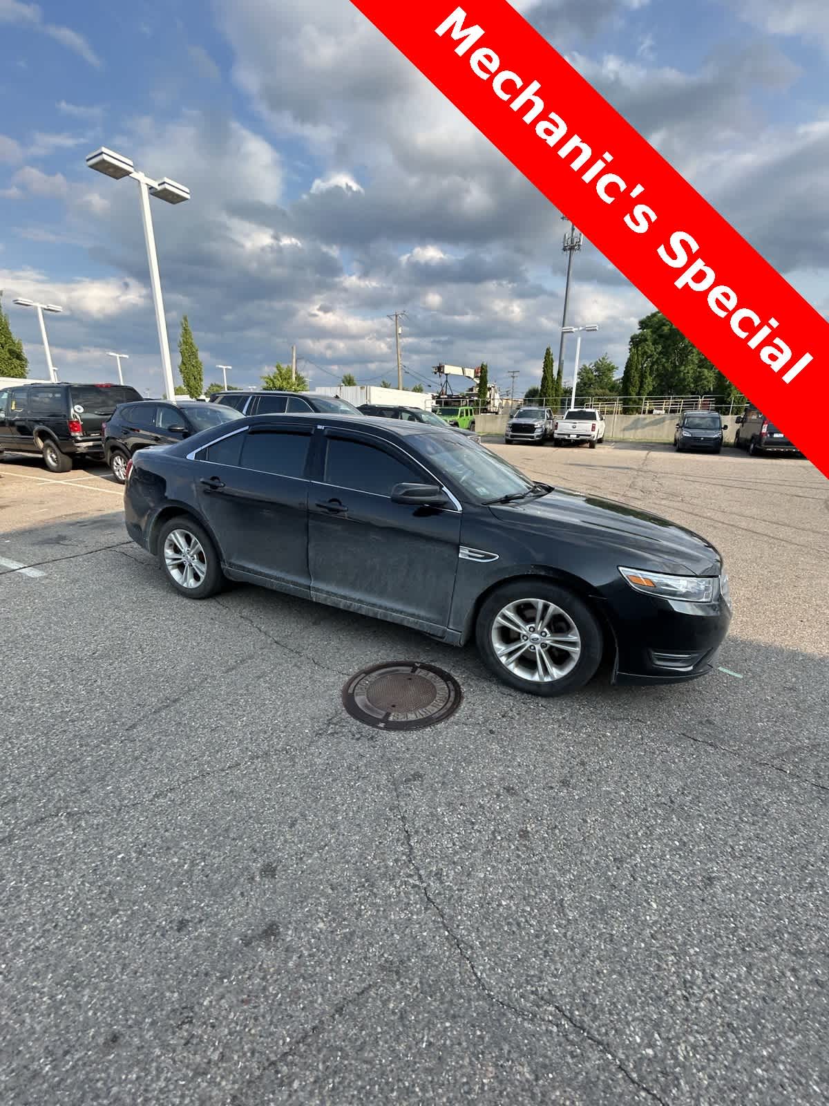 Thumbnail: 2014 Ford Taurus - 9