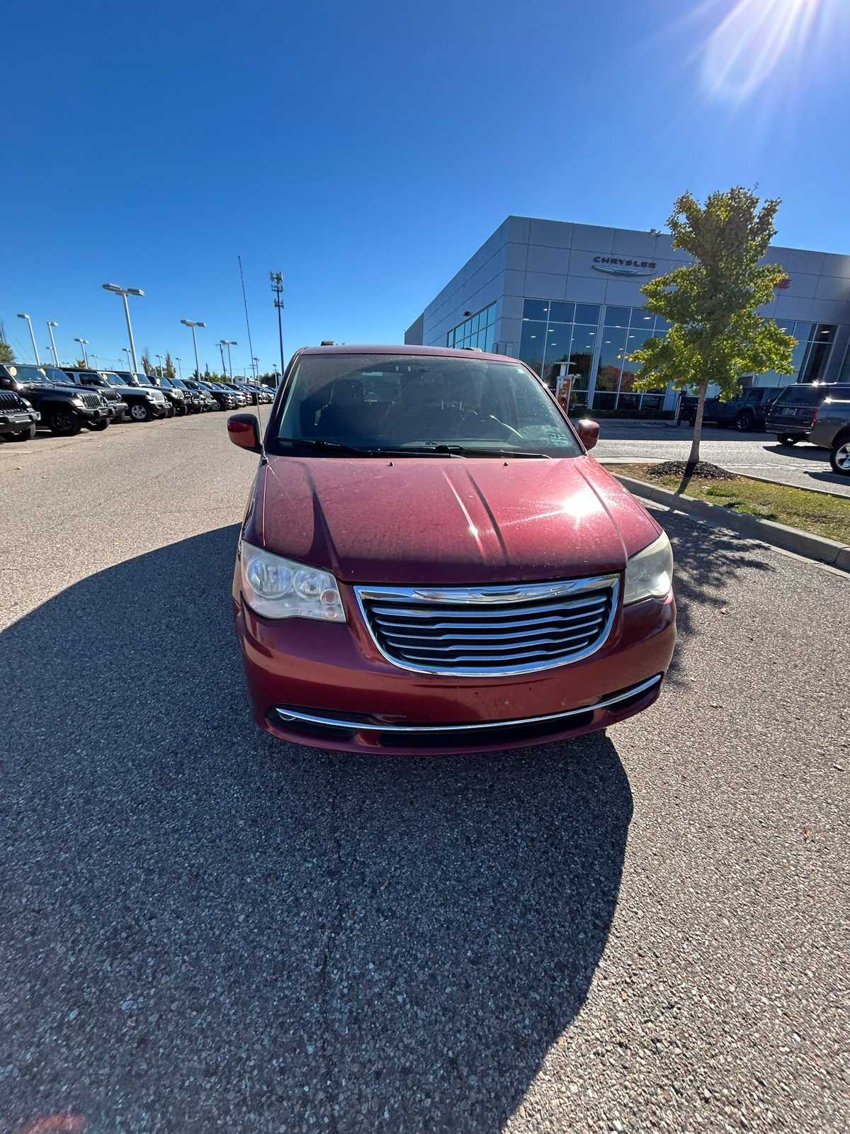 2012 Chrysler Town & Country Touring photo 4
