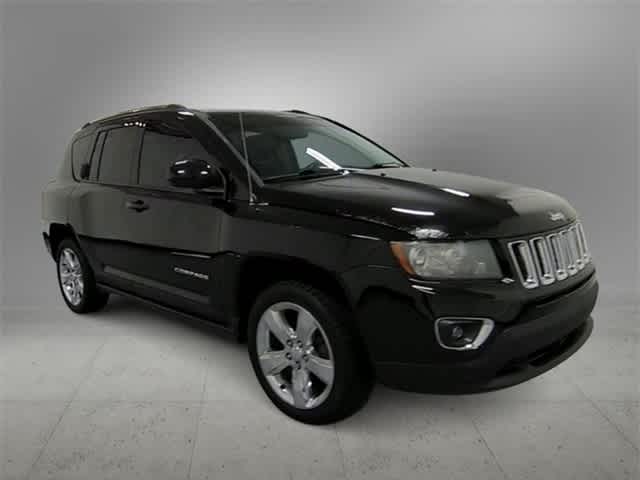 Used 2014 Jeep Compass Limited with VIN 1C4NJDCB1ED846144 for sale in Farmington, MI