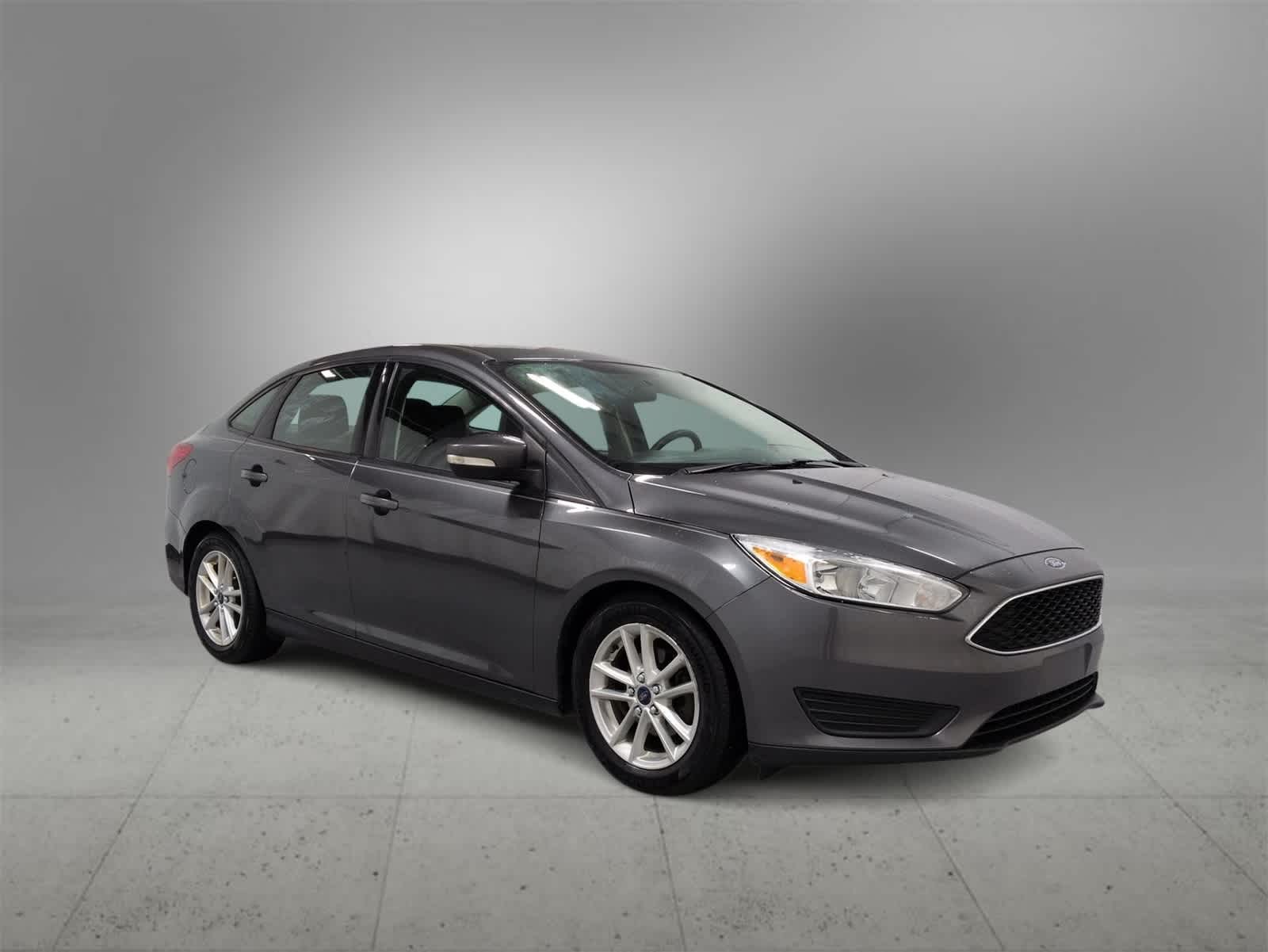 Used 2016 Ford Focus SE with VIN 1FADP3F20GL378759 for sale in Farmington Hills, MI