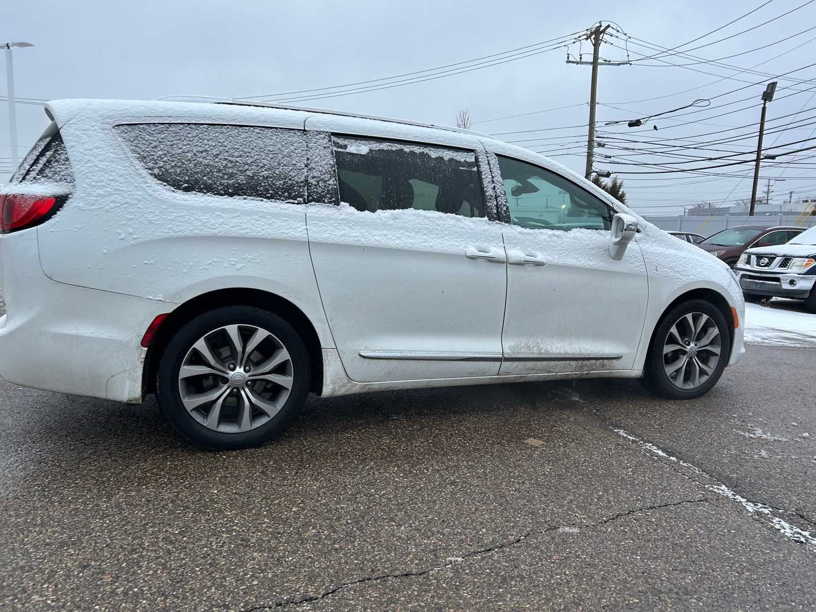 Thumbnail: 2020 Chrysler Pacifica - 12