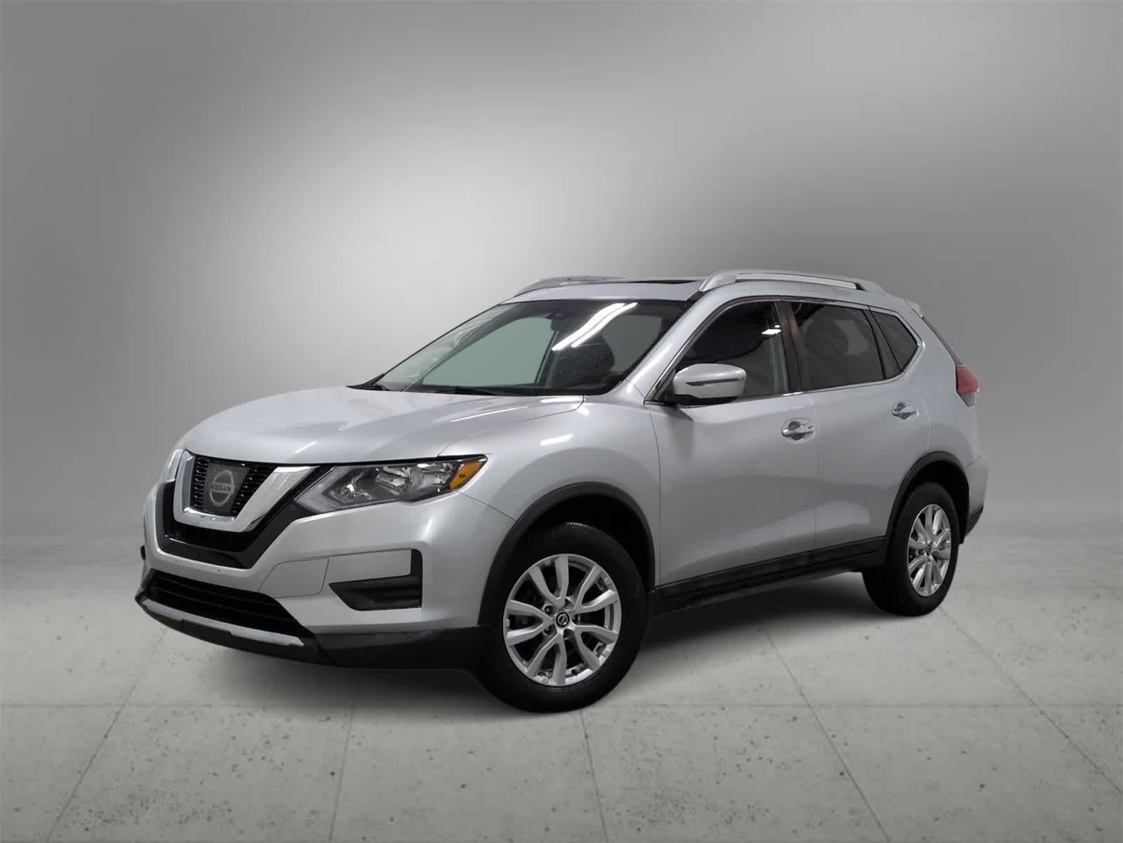 Thumbnail: 2017 Nissan Rogue - 1