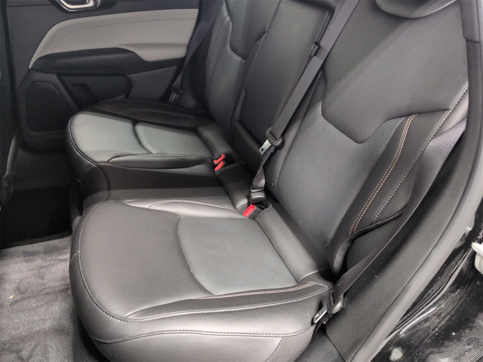 Thumbnail: 2023 Jeep Compass - 20