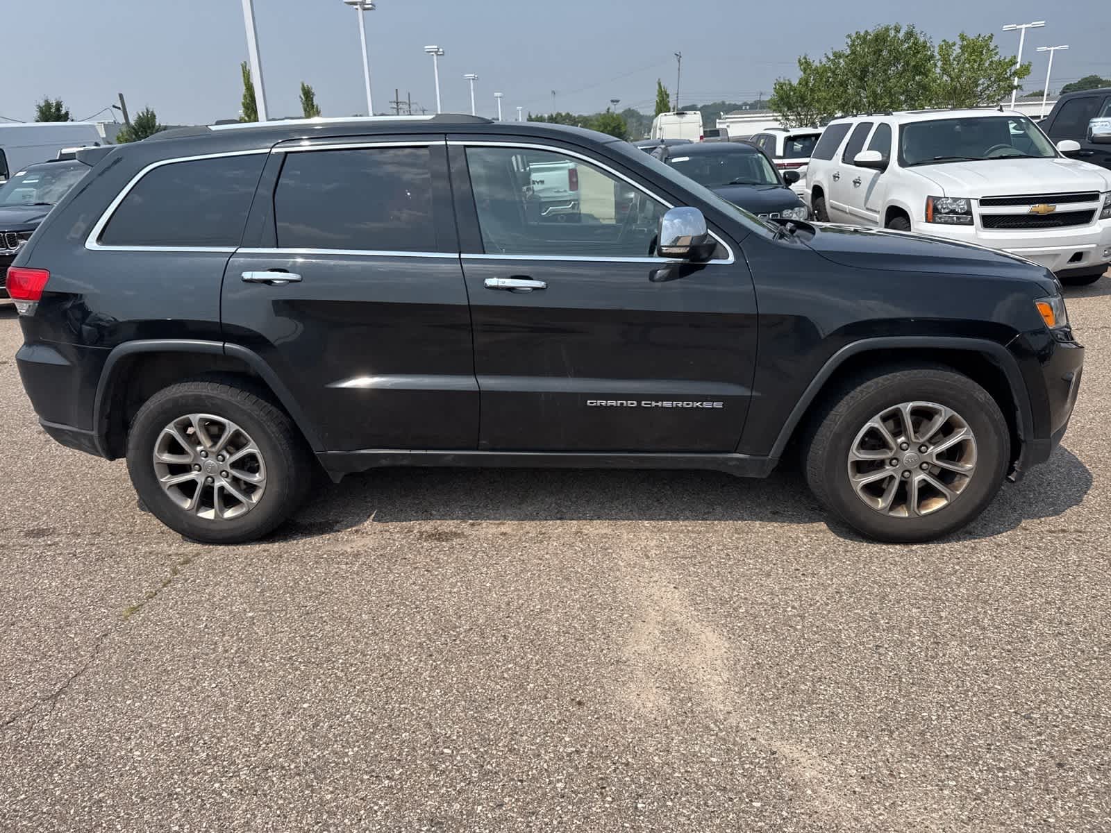Thumbnail: 2015 Jeep Grand Cherokee - 11