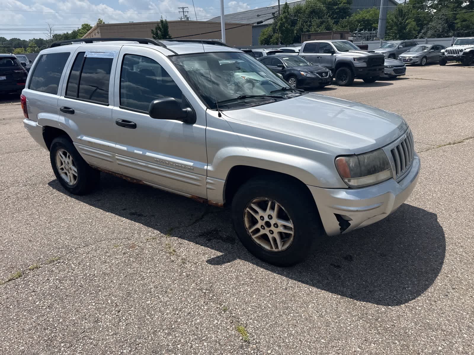 Thumbnail: 2004 Jeep Grand Cherokee - 9