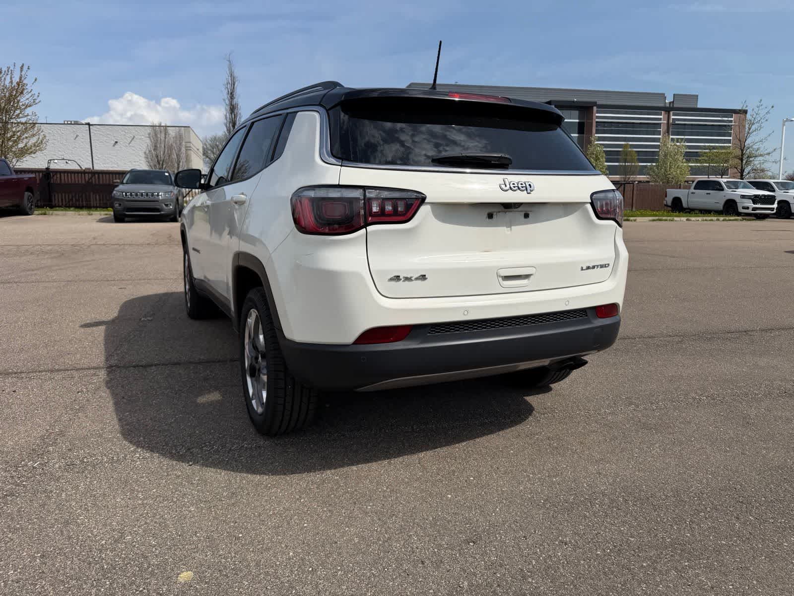 Thumbnail: 2019 Jeep Compass - 24