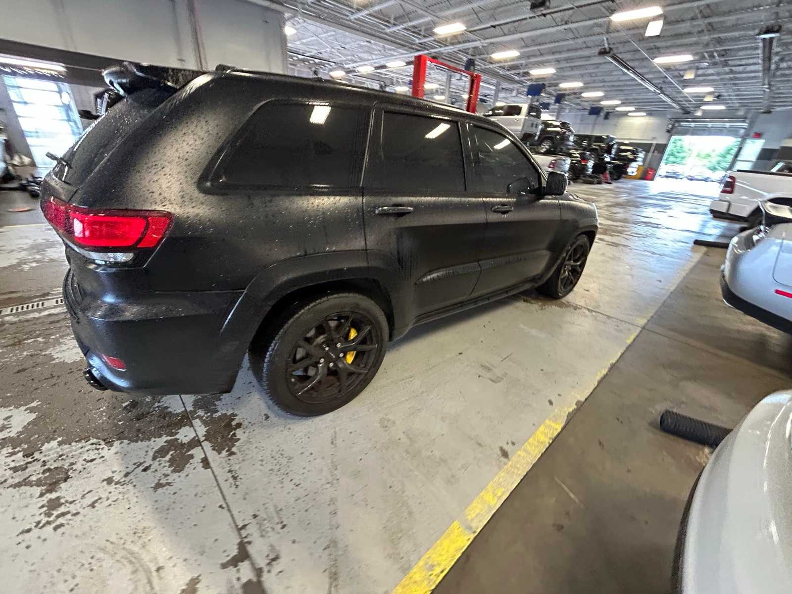 Thumbnail: 2020 Jeep Grand Cherokee - 11