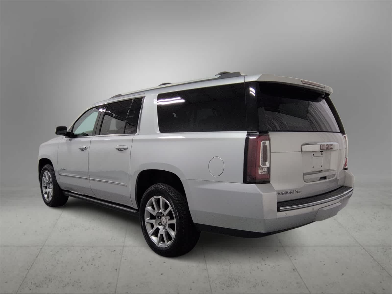 Thumbnail: 2020 GMC Yukon XL - 6