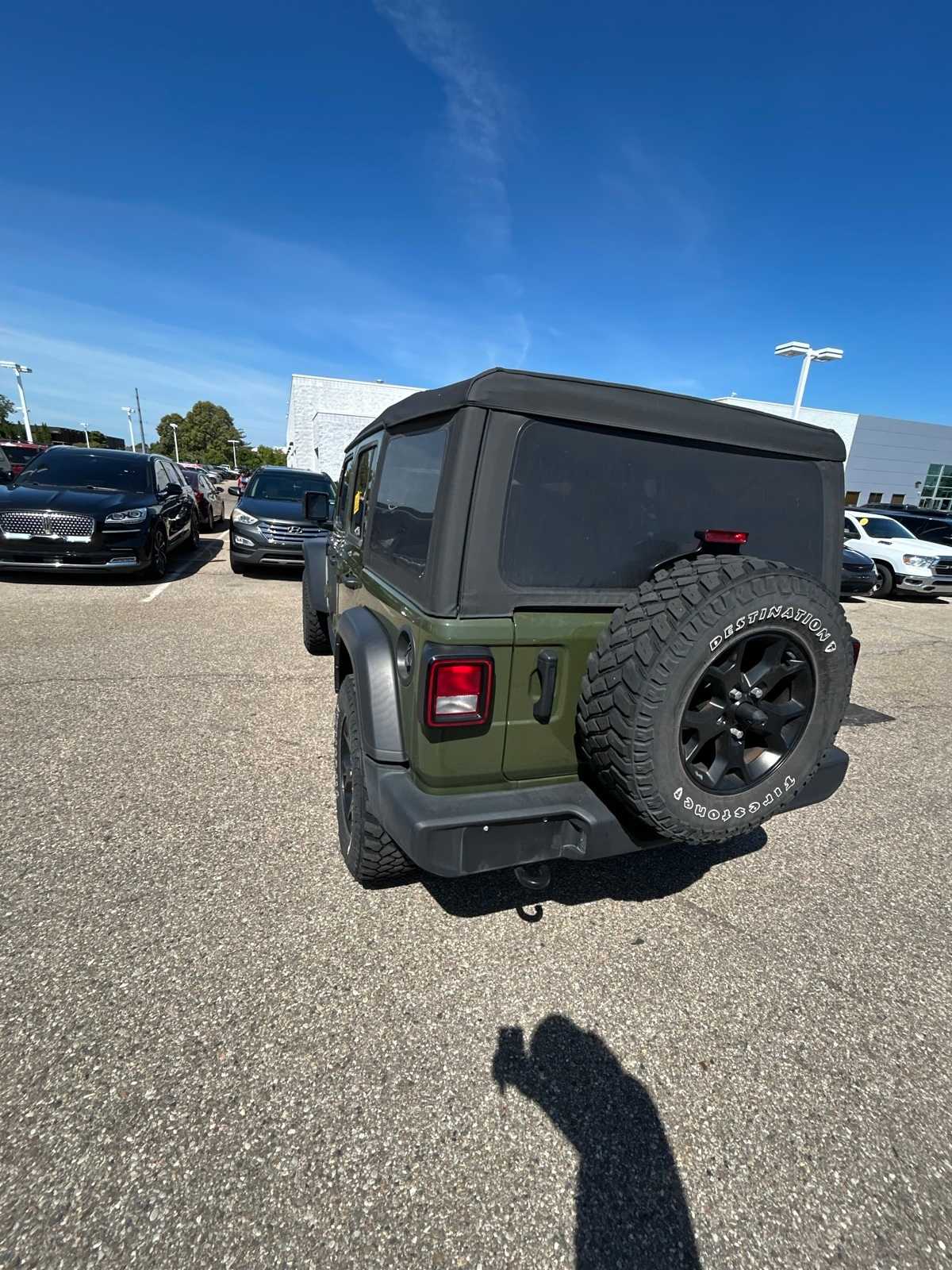 Thumbnail: 2021 Jeep Wrangler - 25