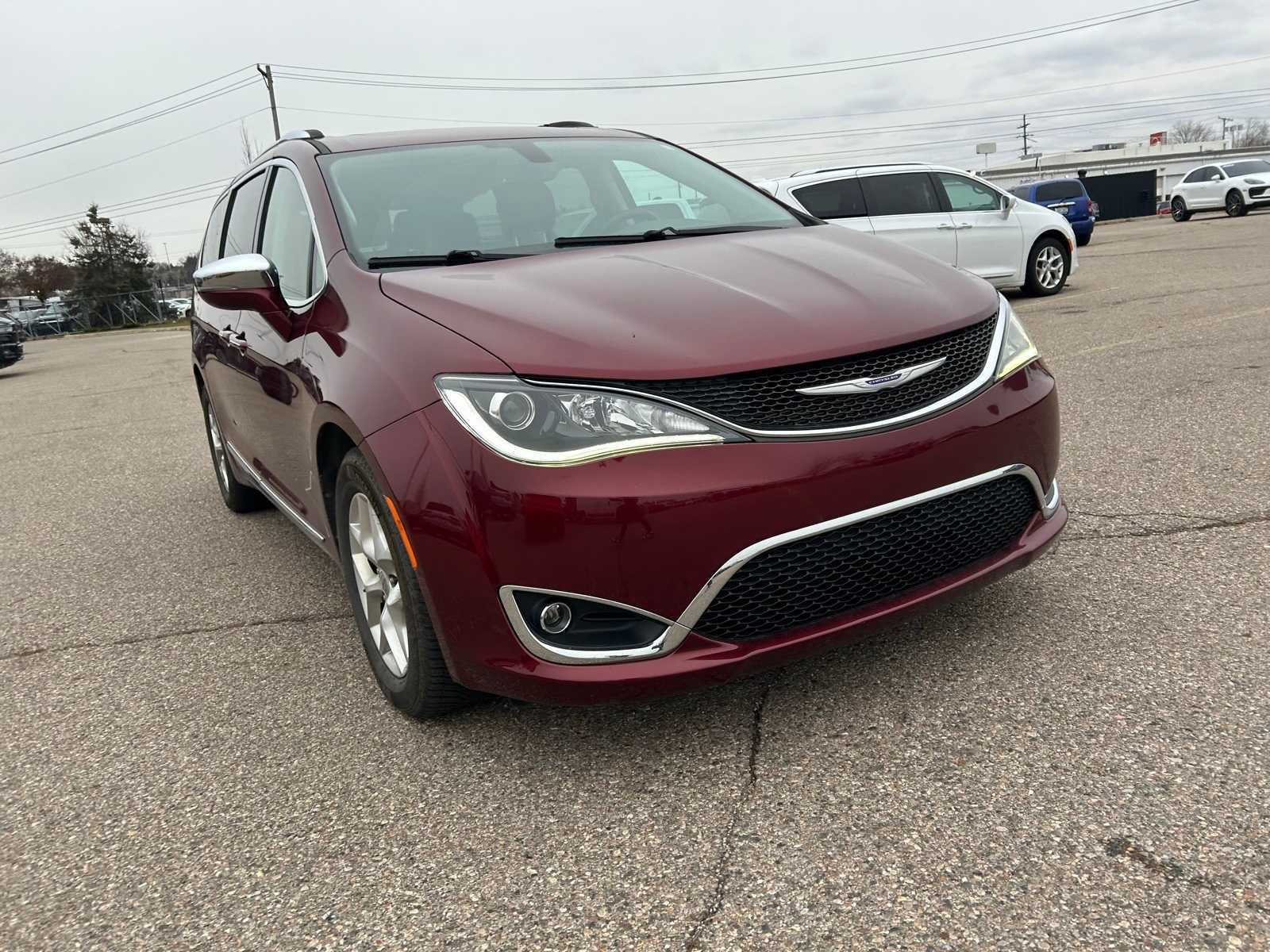 2020 Chrysler Pacifica Limited photo 4