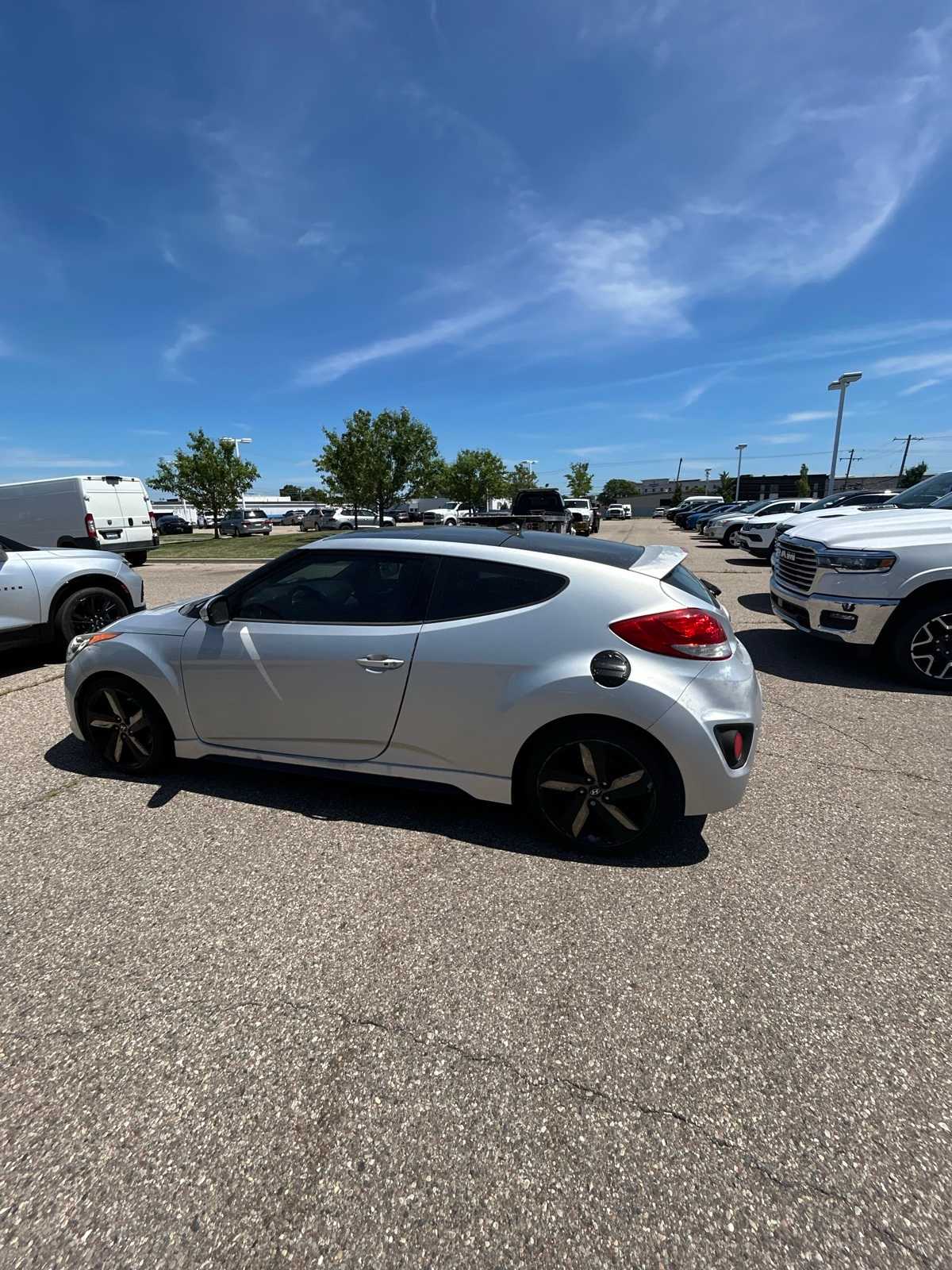 Thumbnail: 2015 Hyundai Veloster - 20
