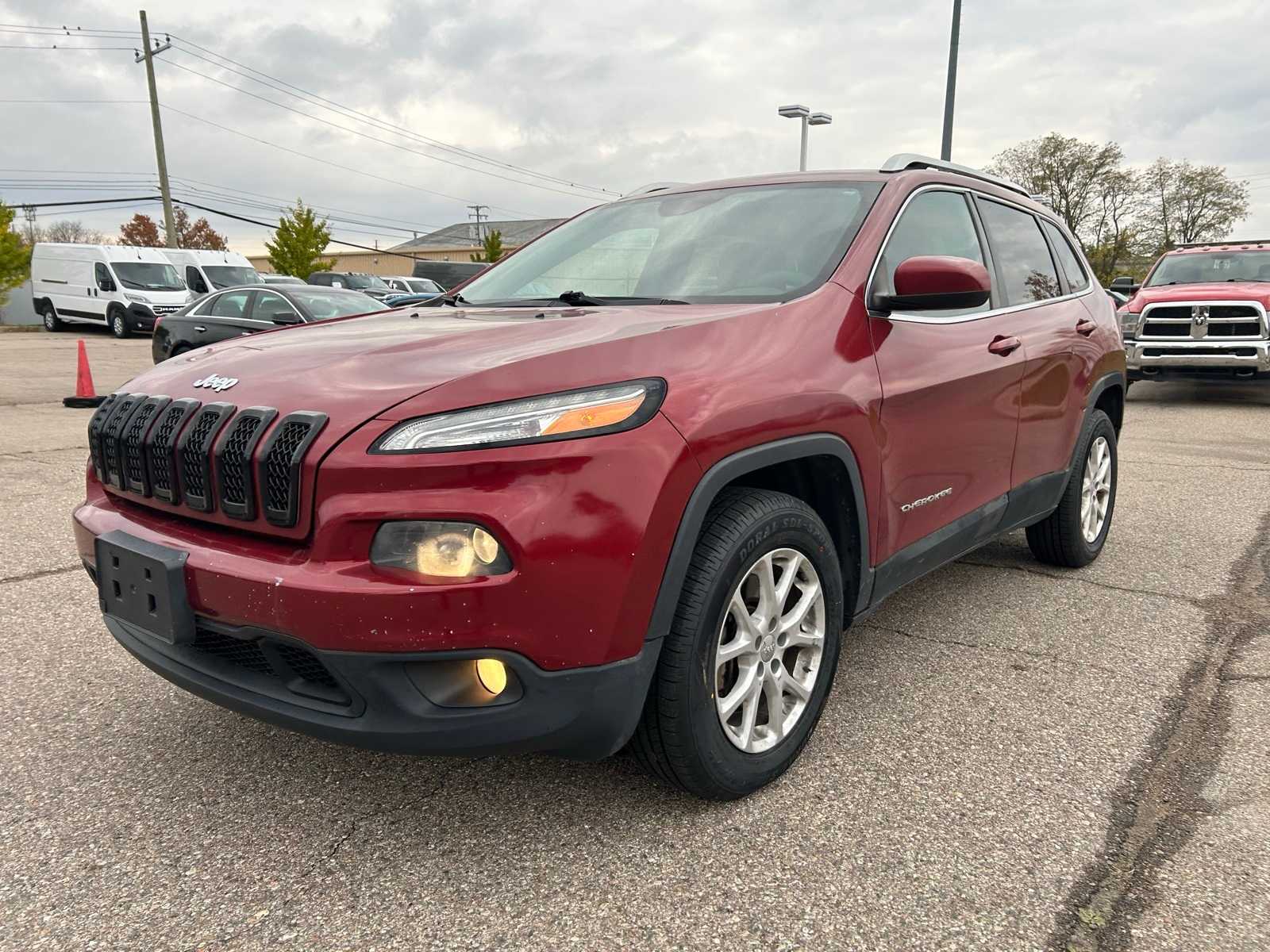 Used 2015 Jeep Cherokee Latitude with VIN 1C4PJMCS0FW788834 for sale in Farmington Hills, MI