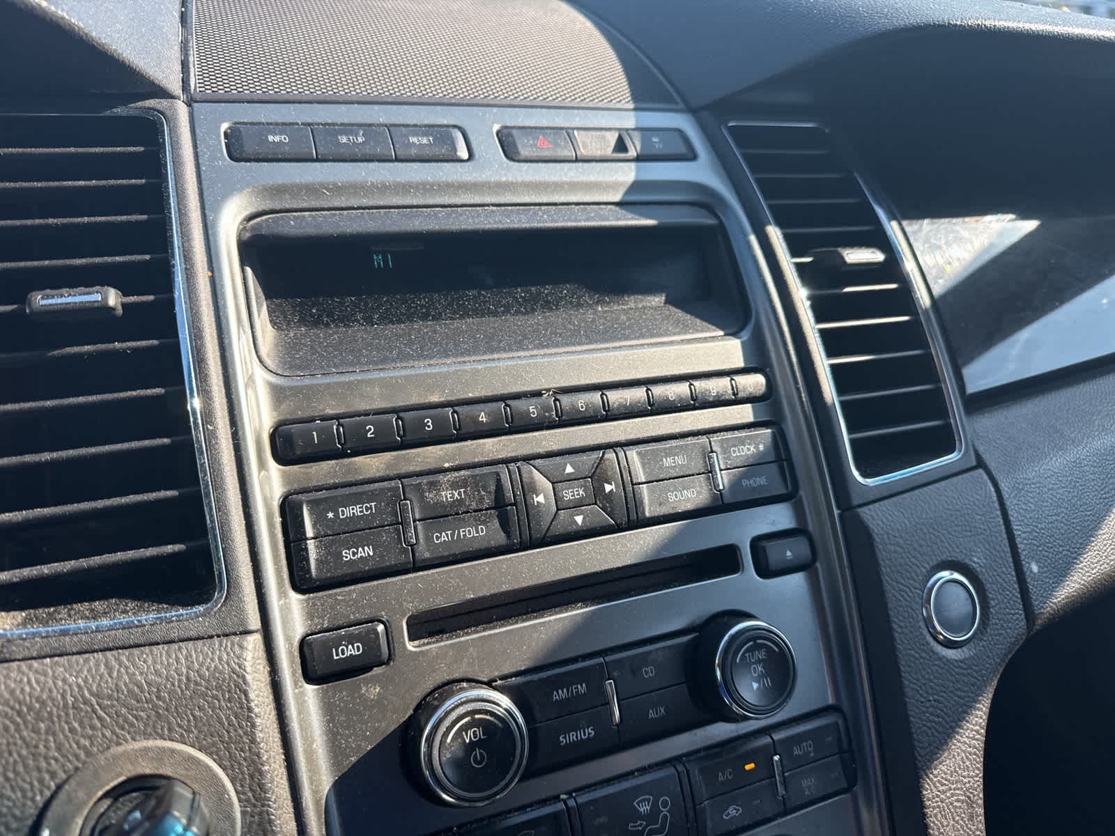 Thumbnail: 2010 Ford Taurus - 34