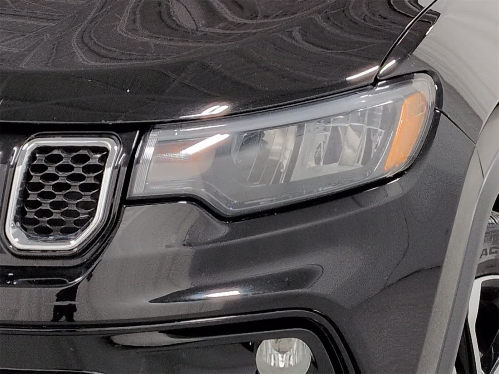 Thumbnail: 2023 Jeep Compass - 11