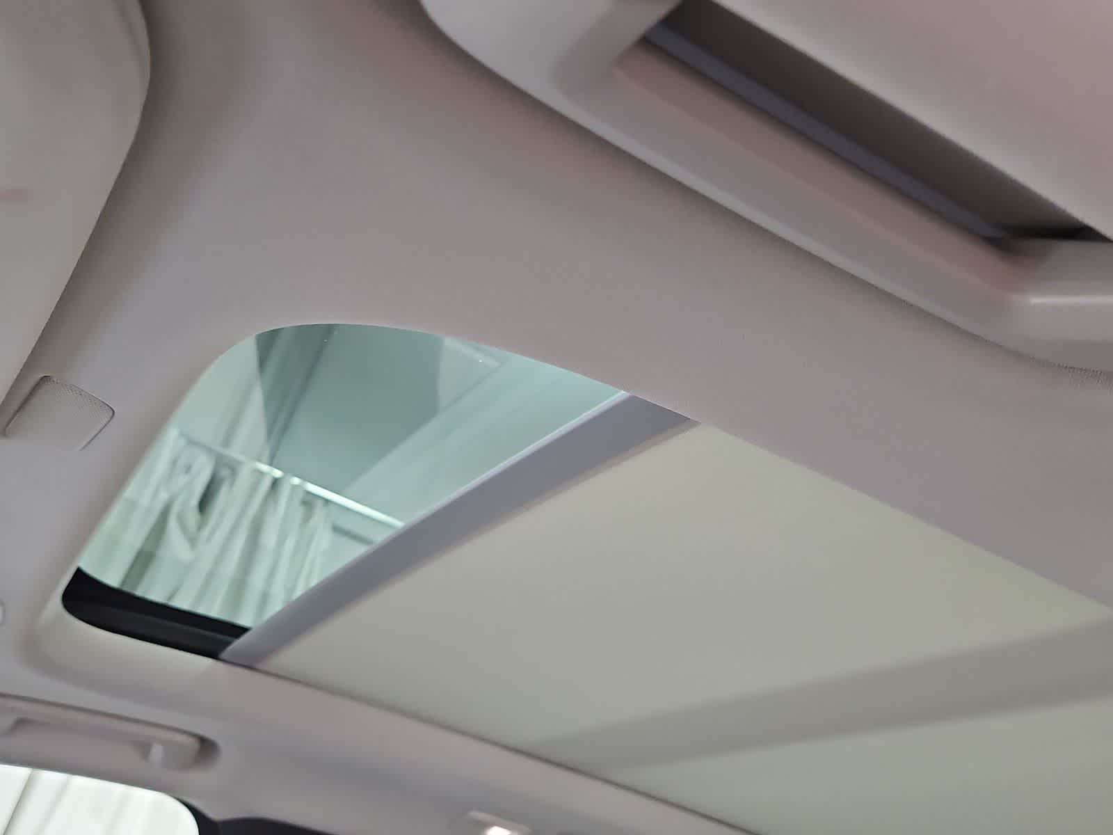 Thumbnail: 2023 Volvo XC90 - 18