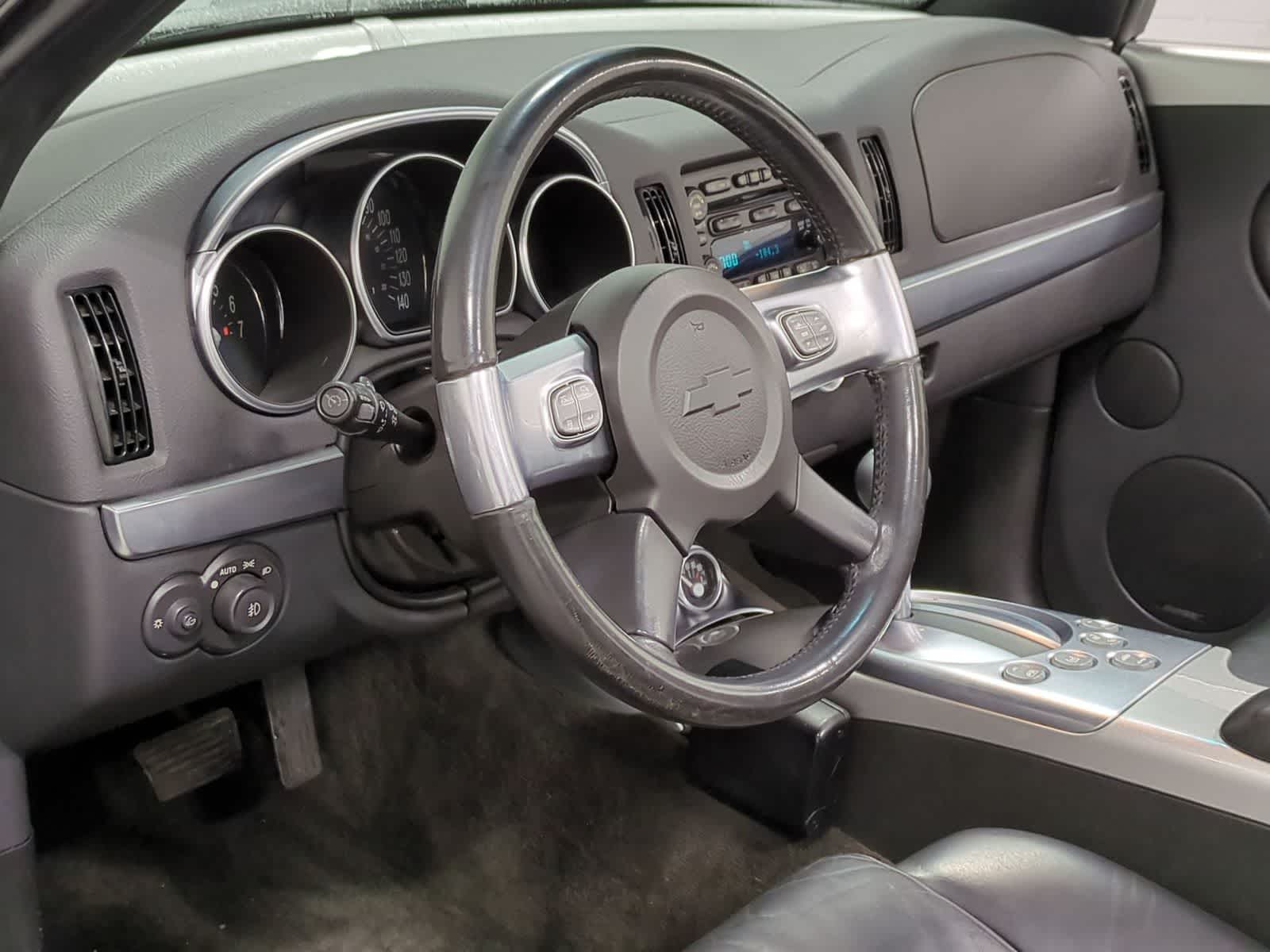 Thumbnail: 2005 Chevrolet SSR - 10