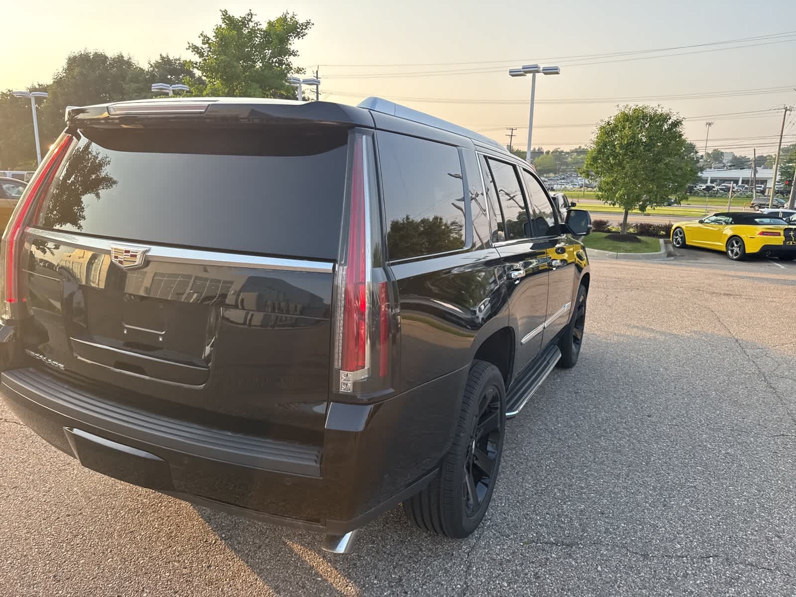 Thumbnail: 2018 Cadillac Escalade - 18
