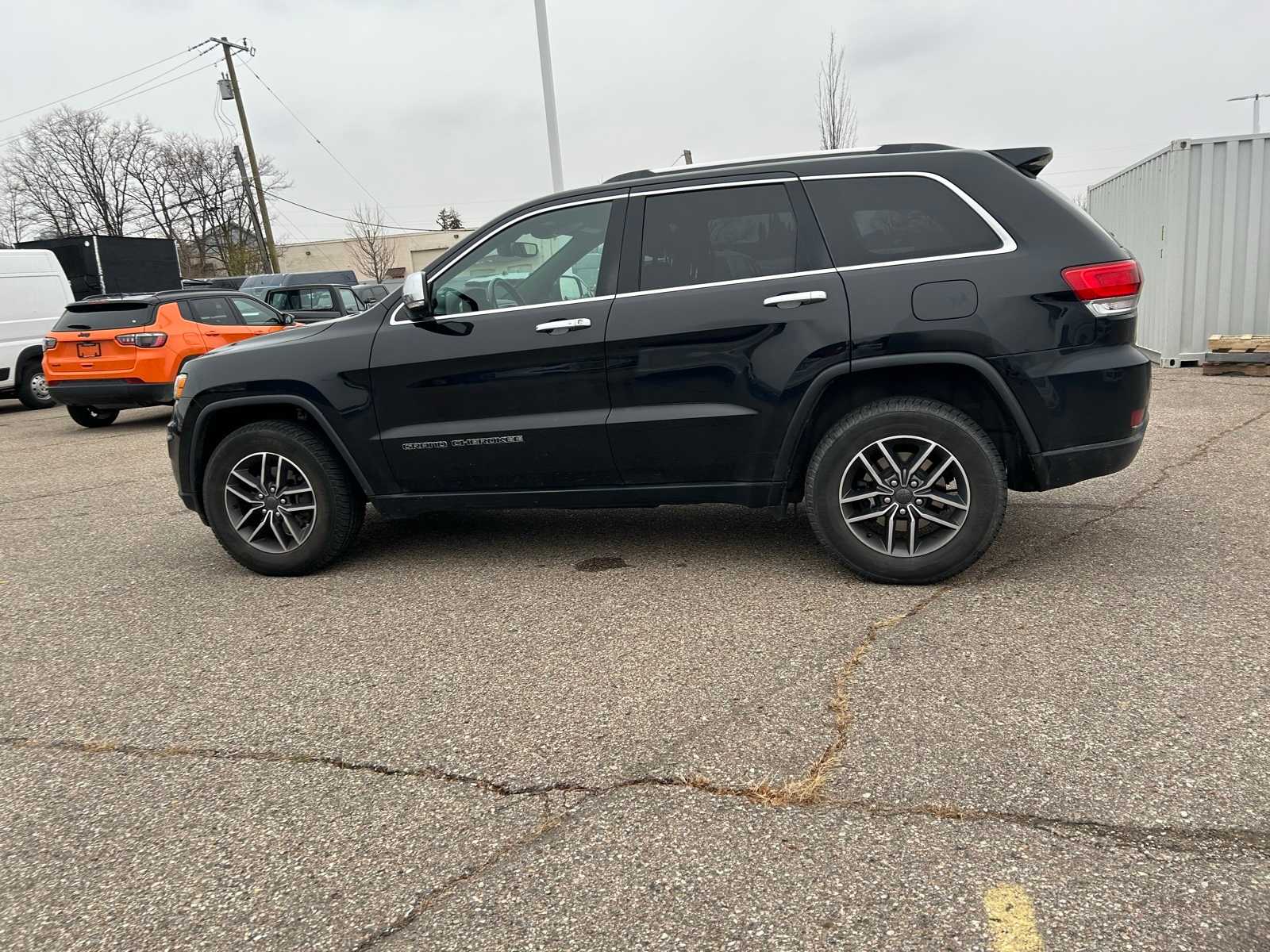 Thumbnail: 2019 Jeep Grand Cherokee - 21