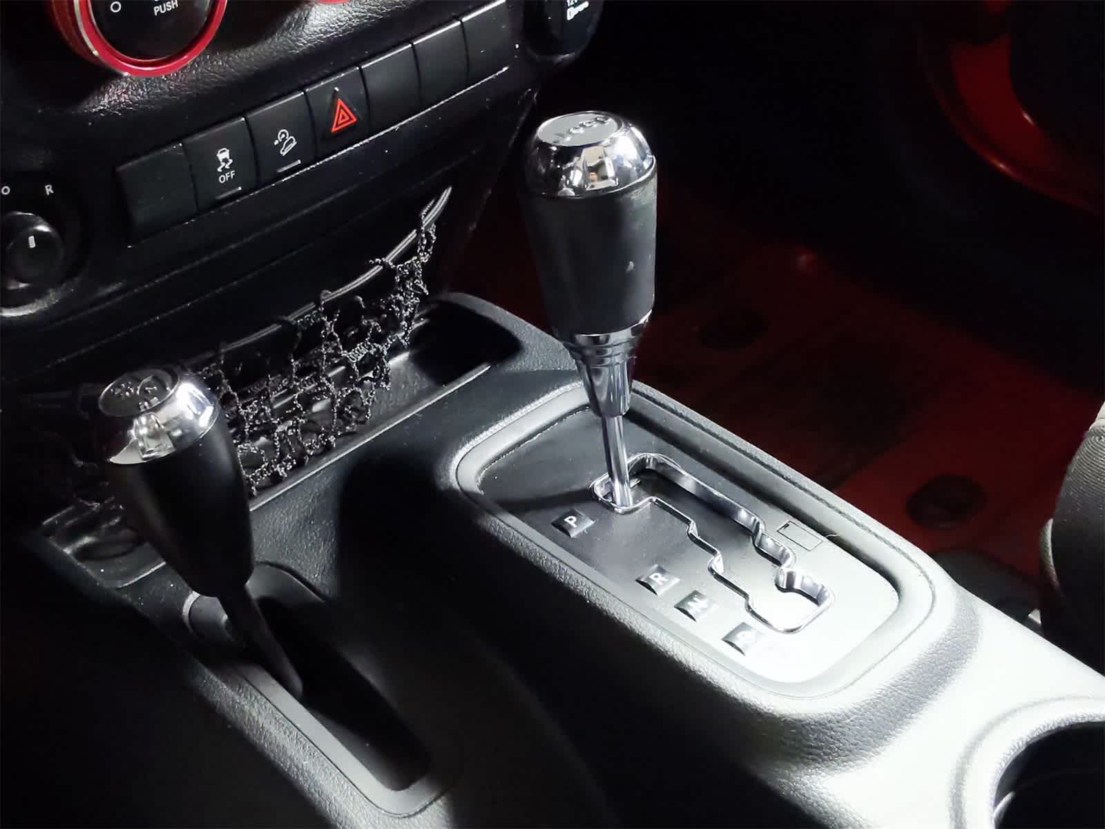 Thumbnail: 2018 Jeep Wrangler - 36