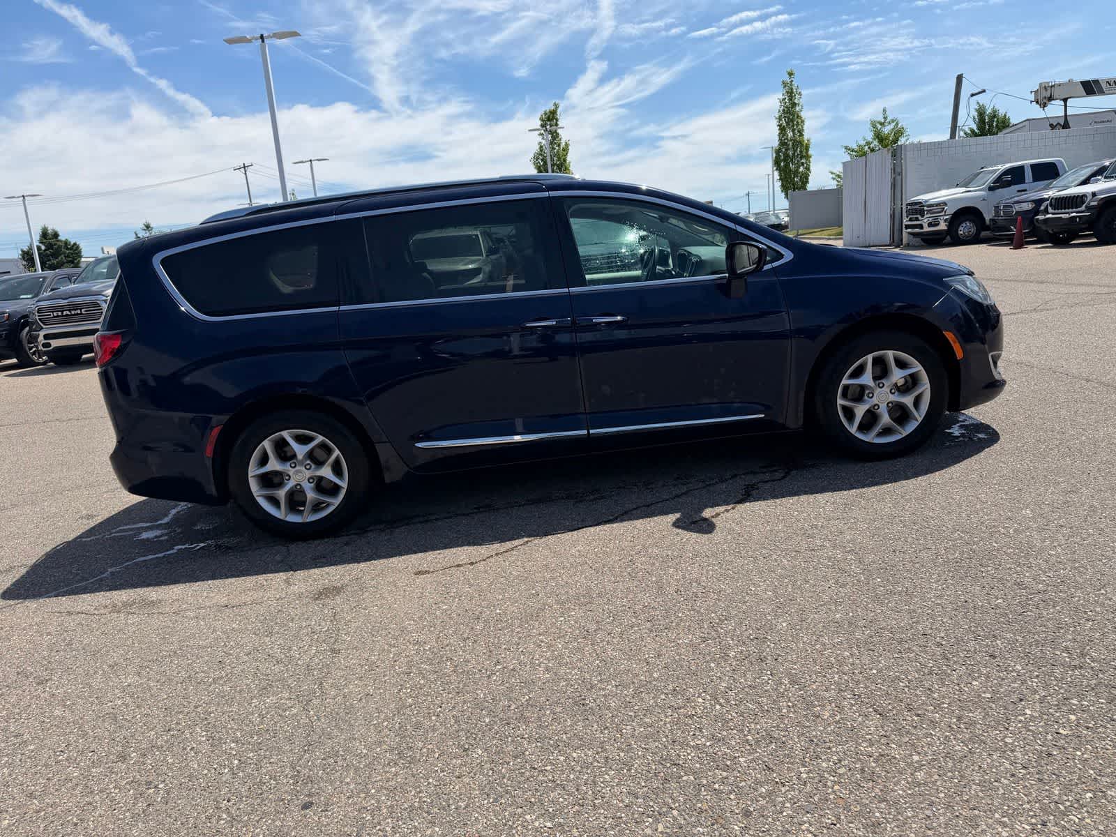 Thumbnail: 2019 Chrysler Pacifica - 15