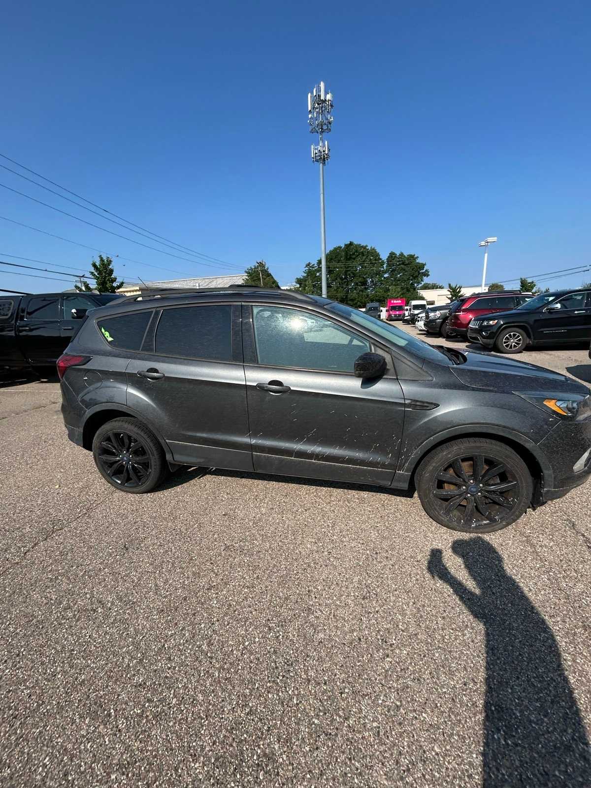 Thumbnail: 2019 Ford Escape - 9