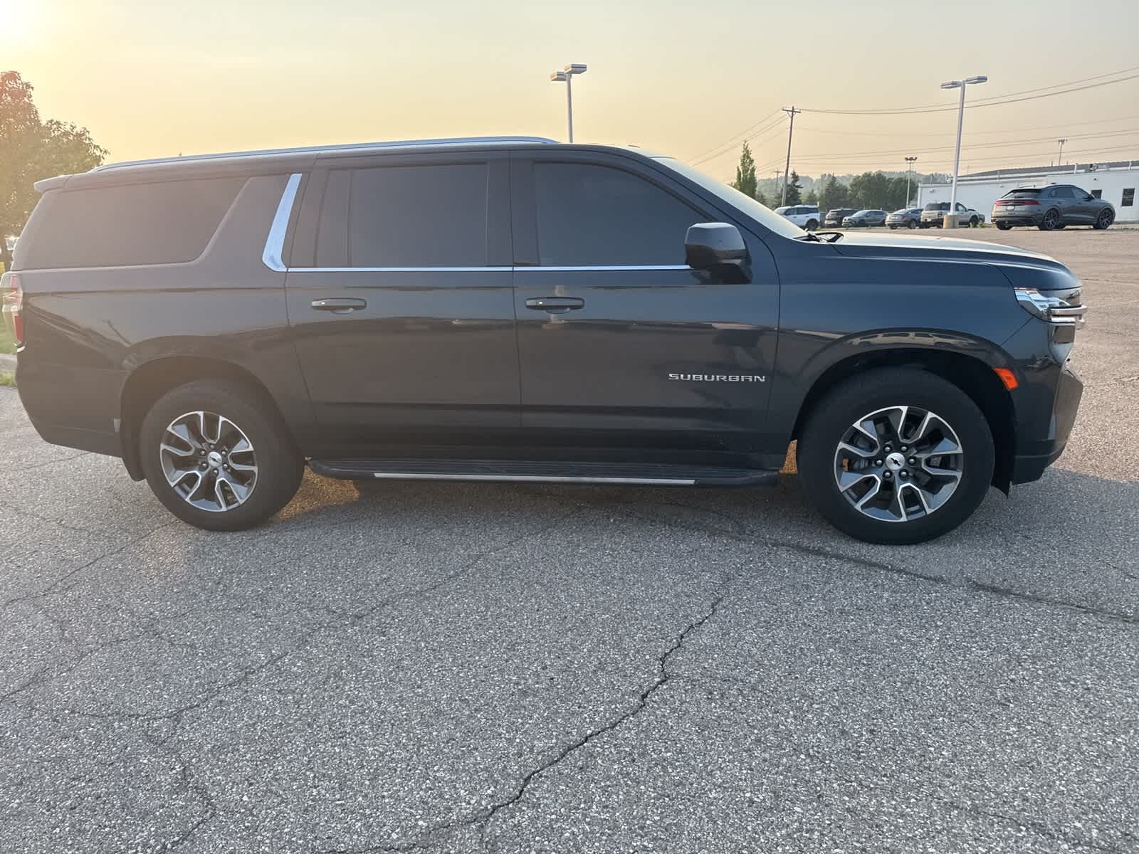 Thumbnail: 2022 Chevrolet Suburban - 11