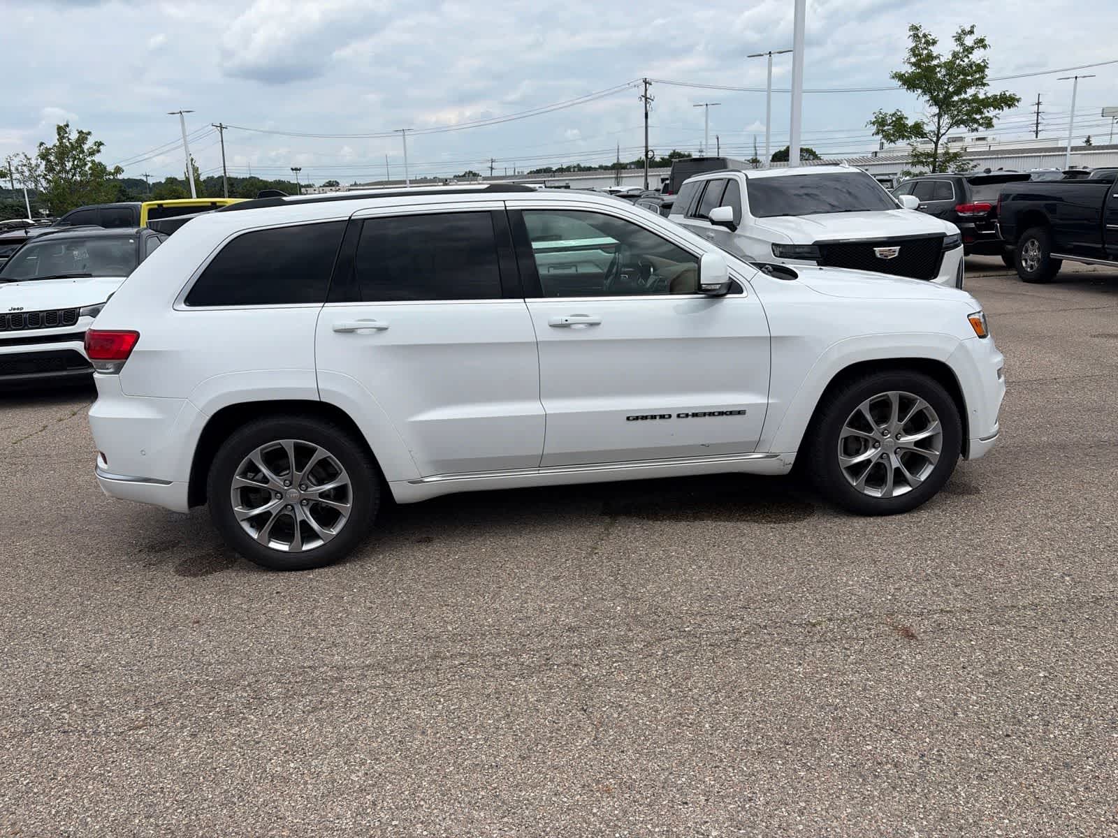 Thumbnail: 2021 Jeep Grand Cherokee - 9