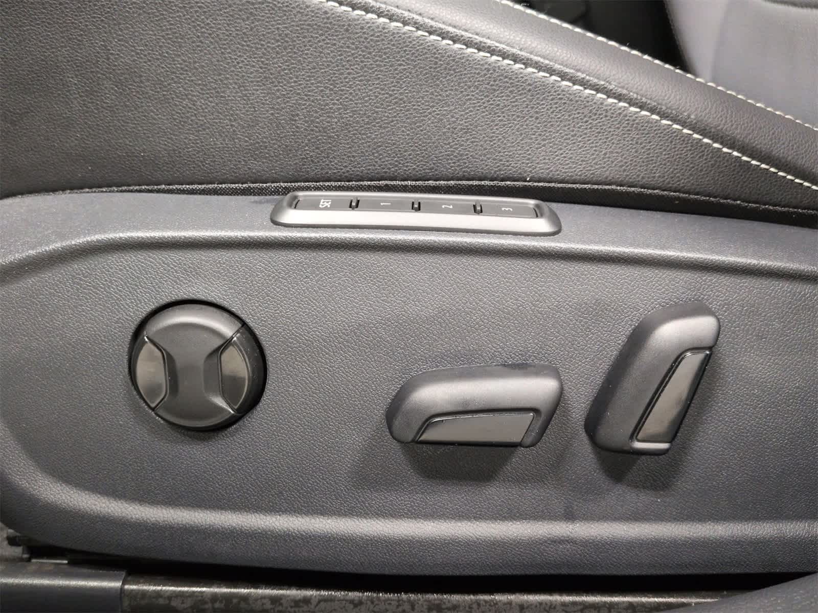 Thumbnail: 2025 Volkswagen Jetta - 18