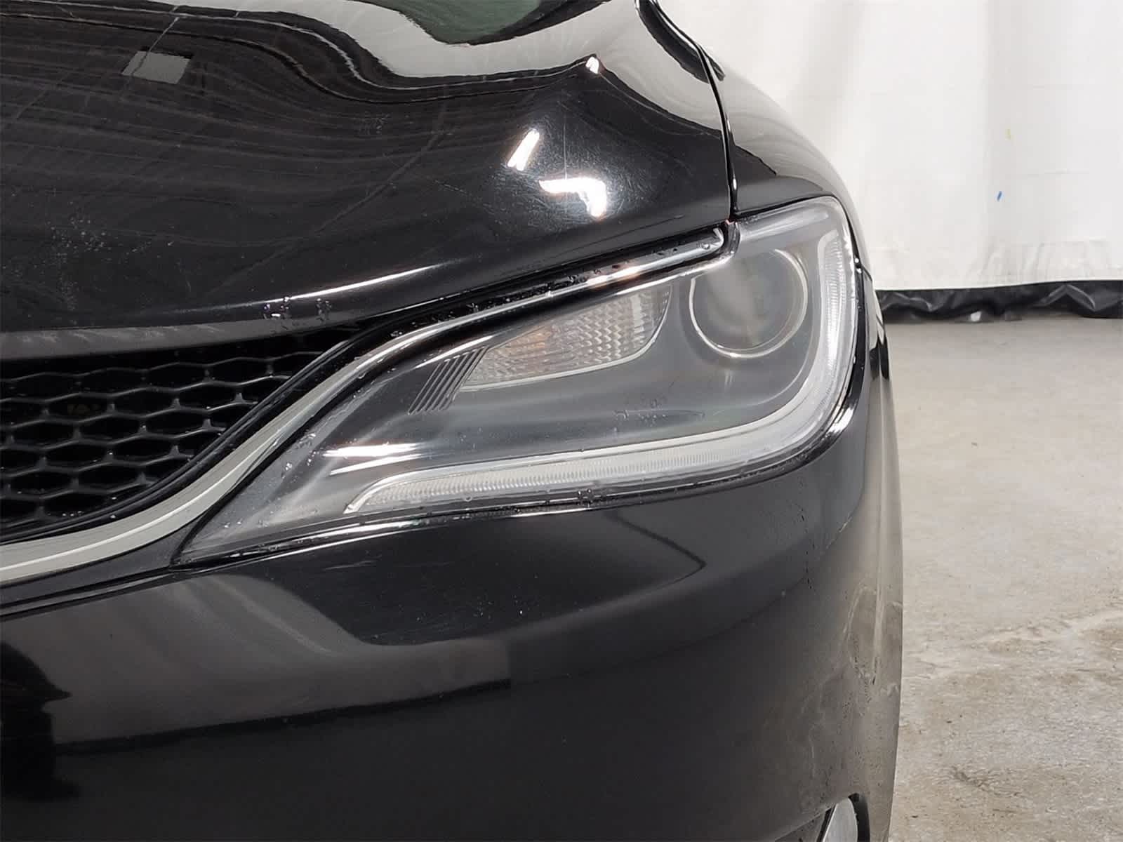 Thumbnail: 2015 Chrysler 200 - 11