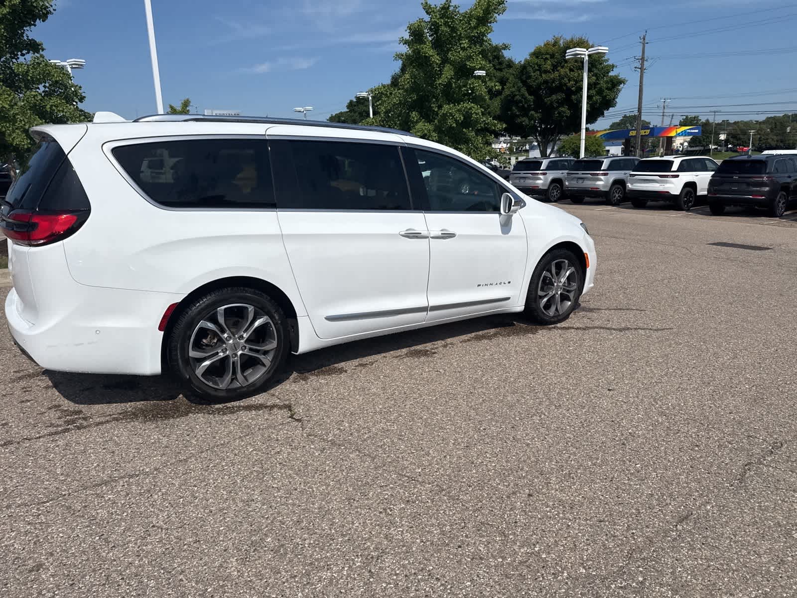 Thumbnail: 2022 Chrysler Pacifica - 12