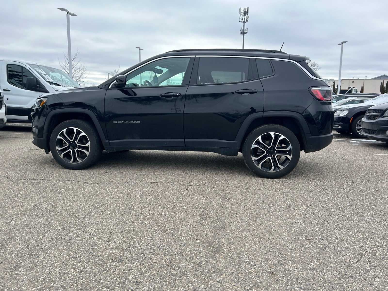 Thumbnail: 2022 Jeep Compass - 27