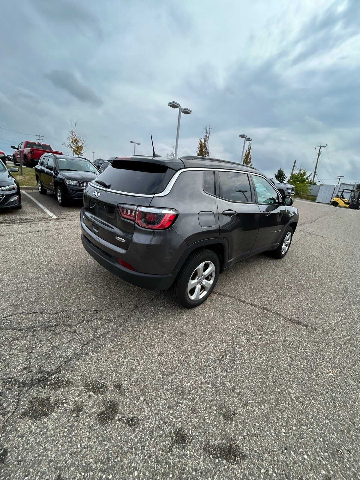 Thumbnail: 2019 Jeep Compass - 14