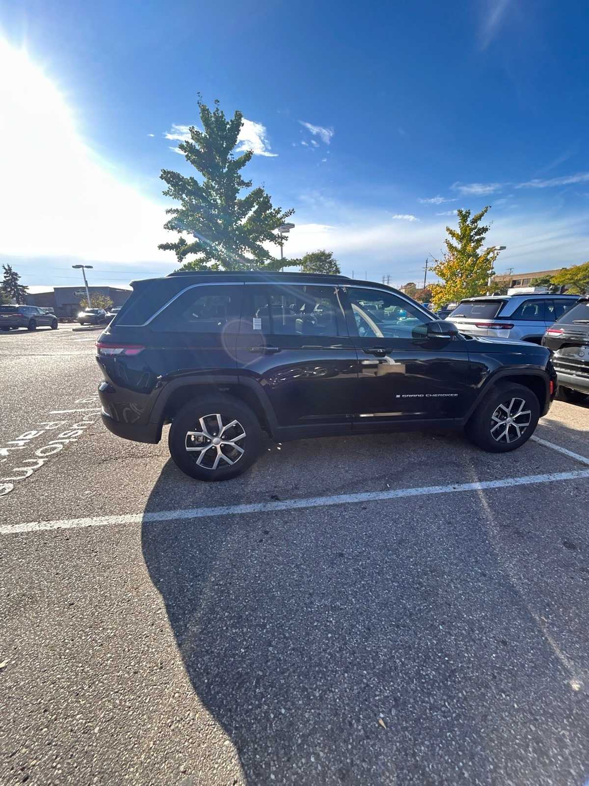 Thumbnail: 2024 Jeep Grand Cherokee - 12