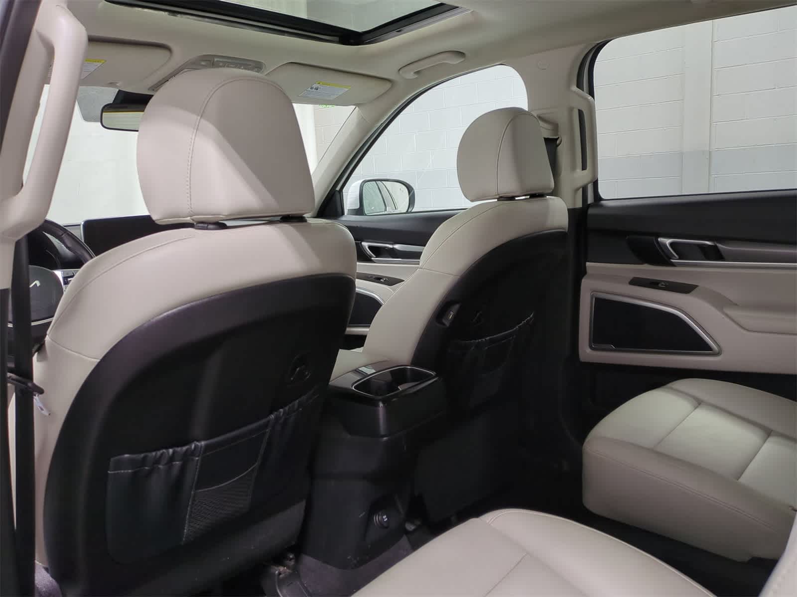 2022 Kia Telluride S 19