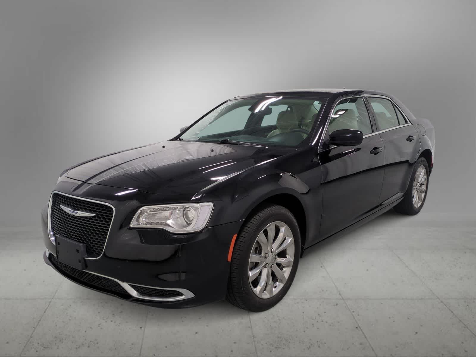 Thumbnail: 2023 Chrysler 300 - 4