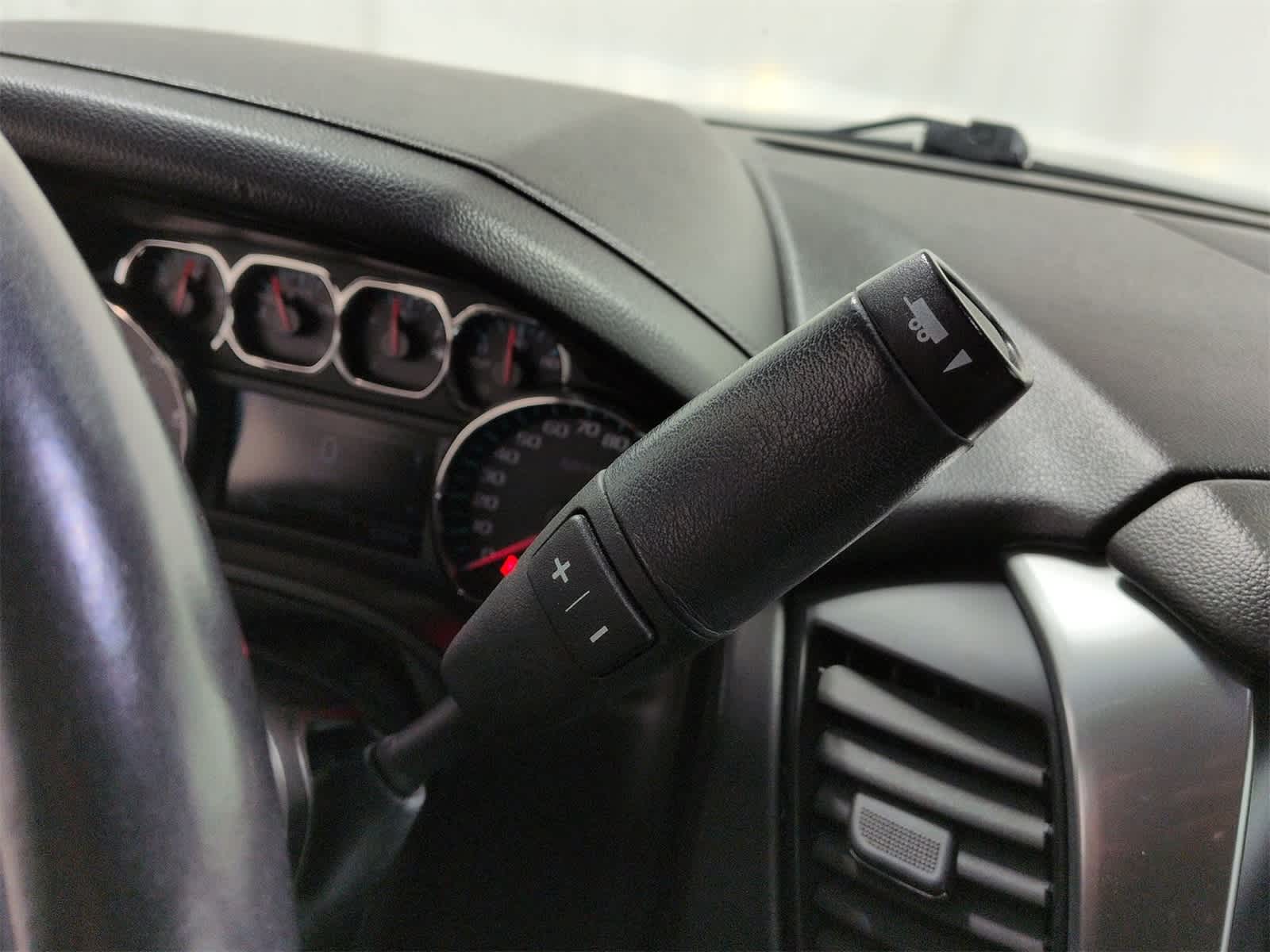 Thumbnail: 2016 Chevrolet Tahoe - 33