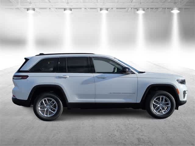 Thumbnail: 2025 Jeep Grand Cherokee - 9