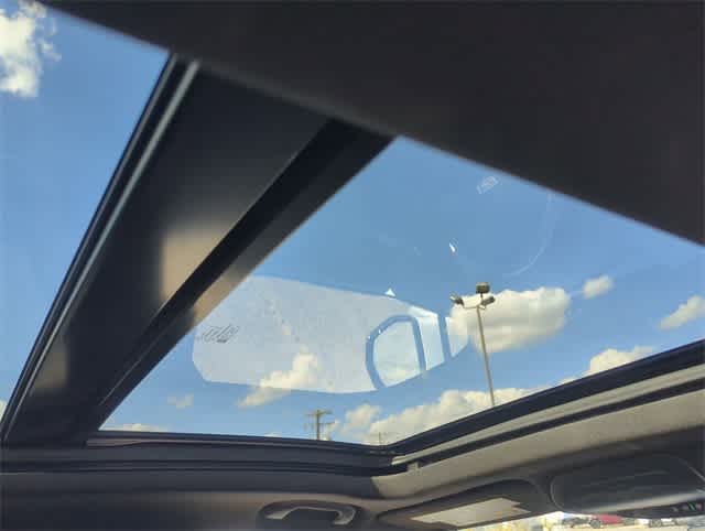 Thumbnail: 2023 Cadillac XT4 - 22