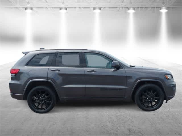 Thumbnail: 2019 Jeep Grand Cherokee - 9