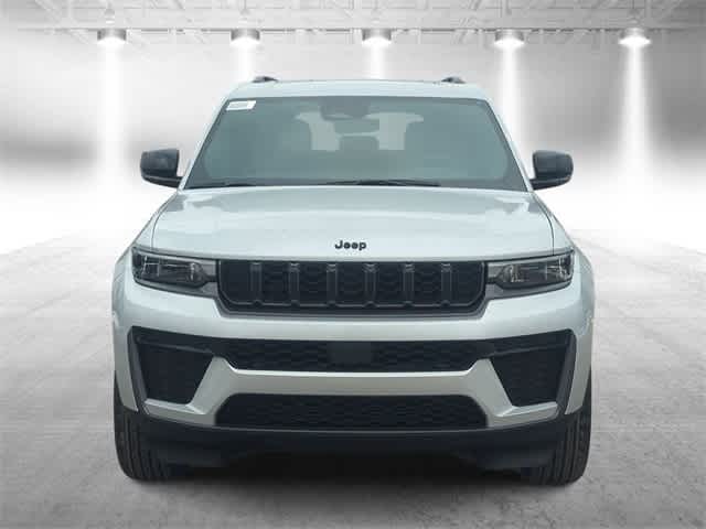 Thumbnail: 2026 Jeep Grand Cherokee - 3