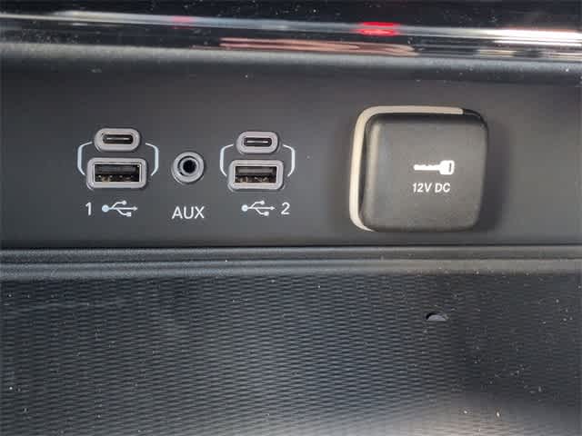 Thumbnail: 2025 Jeep Grand Cherokee - 38