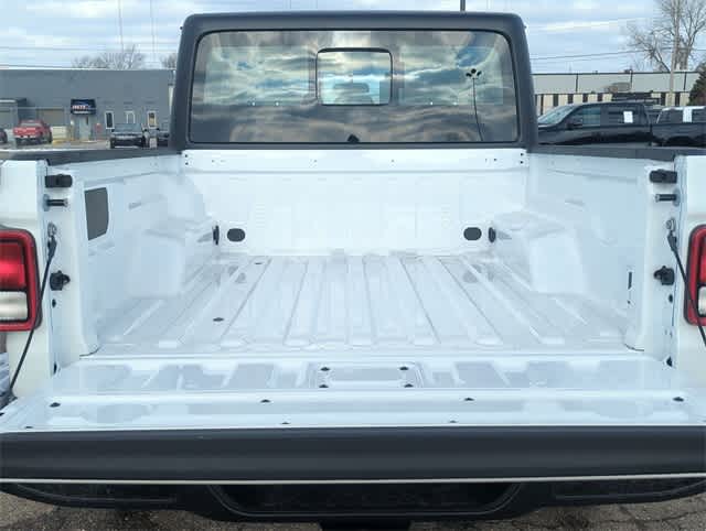 Thumbnail: 2026 Jeep Gladiator - 33