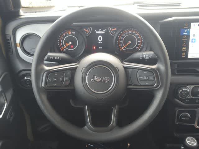 Thumbnail: 2026 Jeep Gladiator - 22