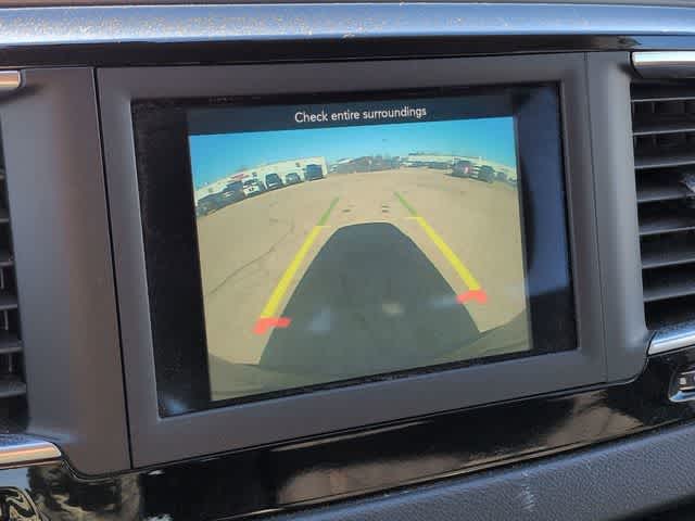 Thumbnail: 2020 Chrysler Pacifica - 30