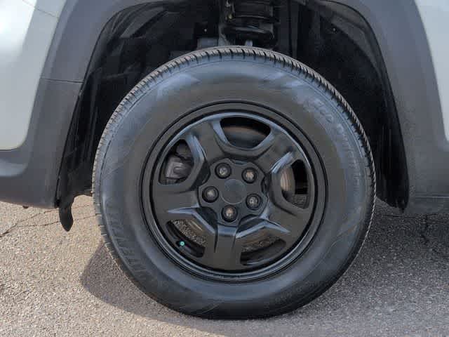 Thumbnail: 2020 Jeep Renegade - 14